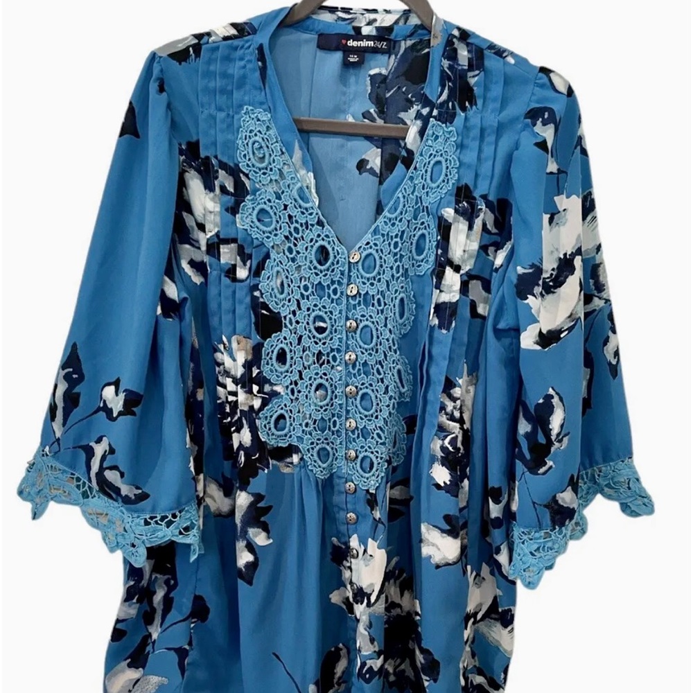 Denim 24/7 Blouse Womens Plus Size 14W Blue Floral